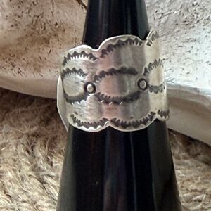 Sterling Silver Engraved Scalloped Cigar Band Ring - Silver